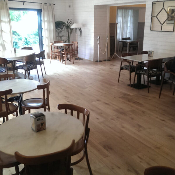 parquet chene massif lames larges au golf de barcelone