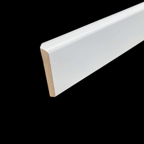 plinthe blanche arrondie